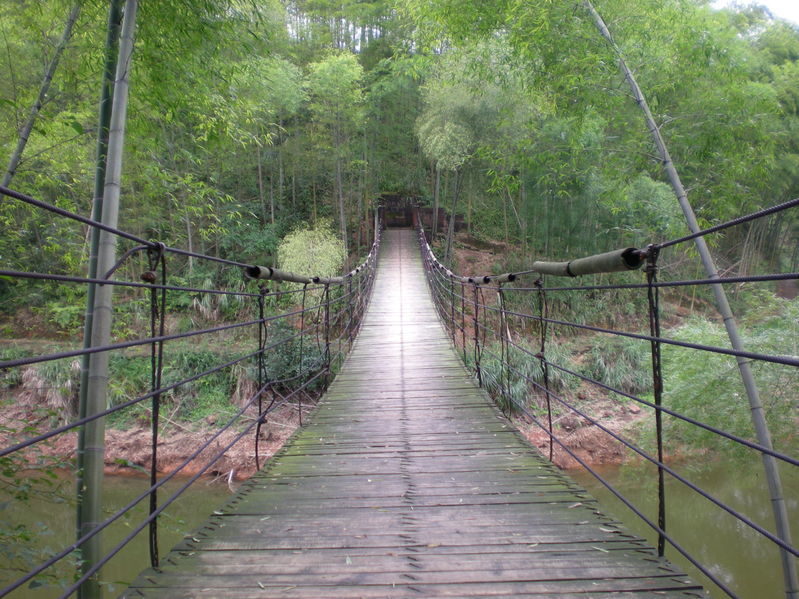 玉兰山吊桥